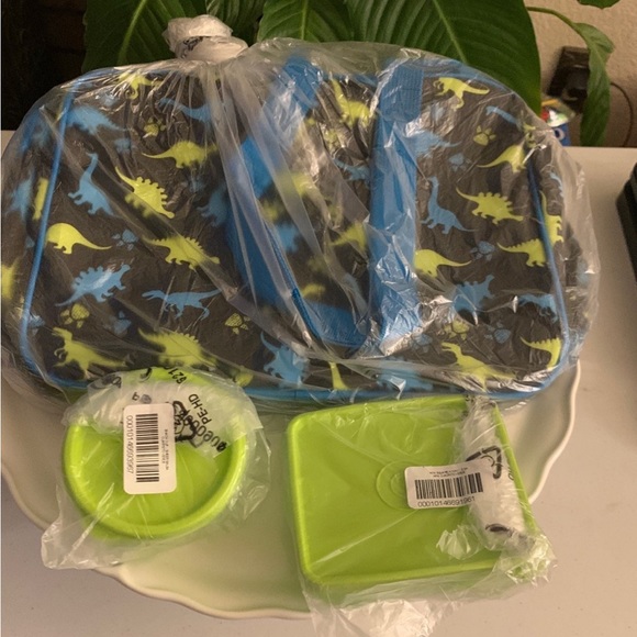 Tupperware Boys Dinasaur Lunch Bag with containers - Picture 6 of 6